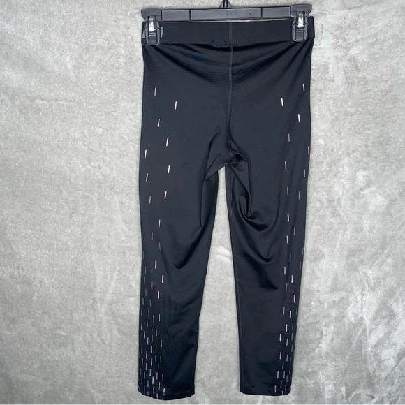 Nike Pro Cropped Dri-Fit  Reflective Linear Rain Capri Compression Leggings Sz S - Picture 2 of 8